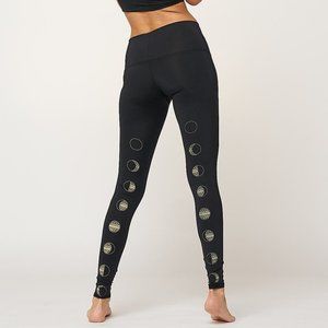 Teeki Moon Dance Black Hot Pant Size Small